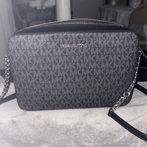 MICHAEL KORS Jet Set Small Logo Crossbody Bag